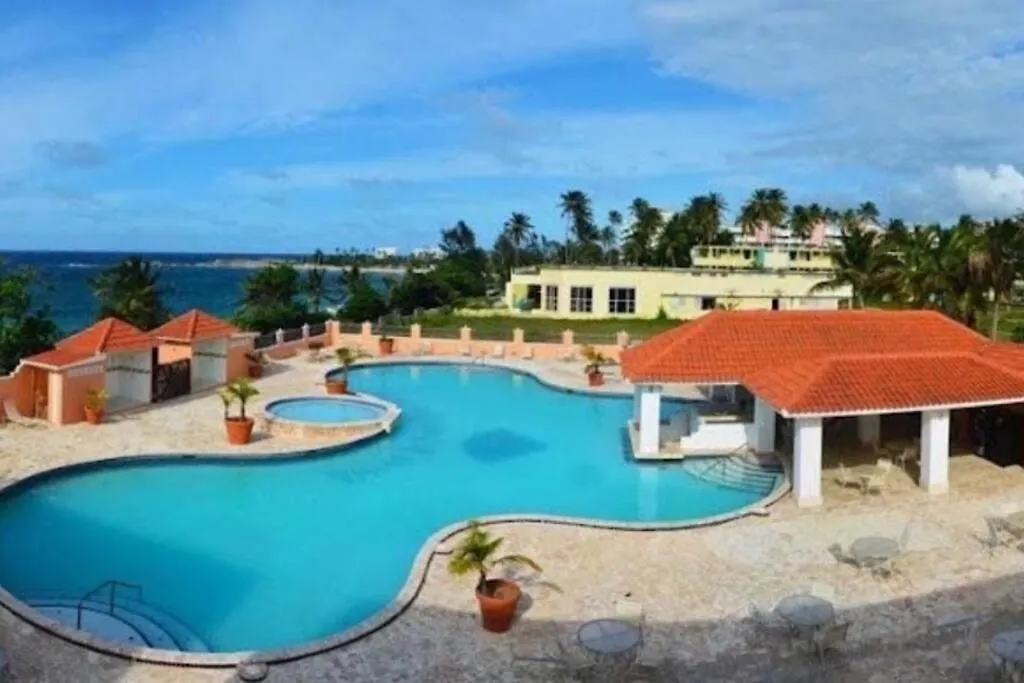 Beachfront Studio Apt W/ Full Kitchen & Pool Isabela Lejlighed